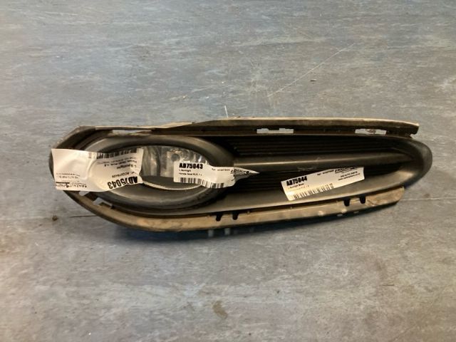 Honda Vezel RU3 L Spotlight Bezel
