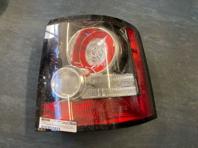 Land Rover Range Rover L322 2002-2012 R Tail Light