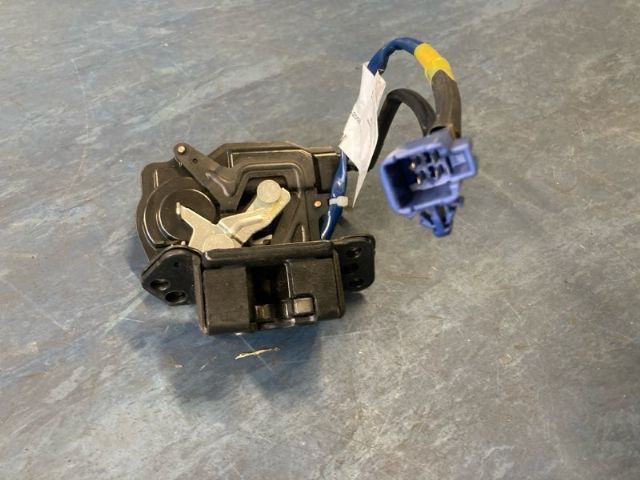 Toyota Ractis SCP100 2005-2009 Tailgate Actuator