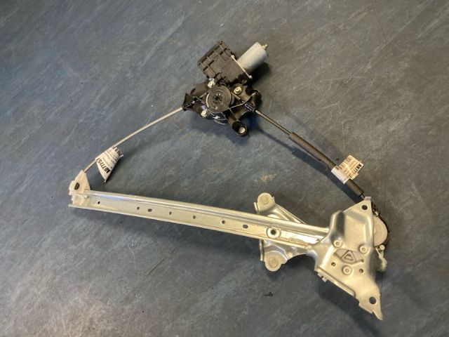 Toyota Corolla ZRE212 LF Door Regulator Motor