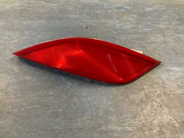 Toyota Sai AZK10 RR Bumper Reflector