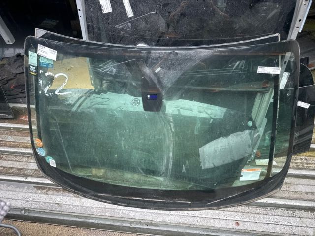 BMW X1 E84 LCI 2011-2014 Front Windscreen Glass