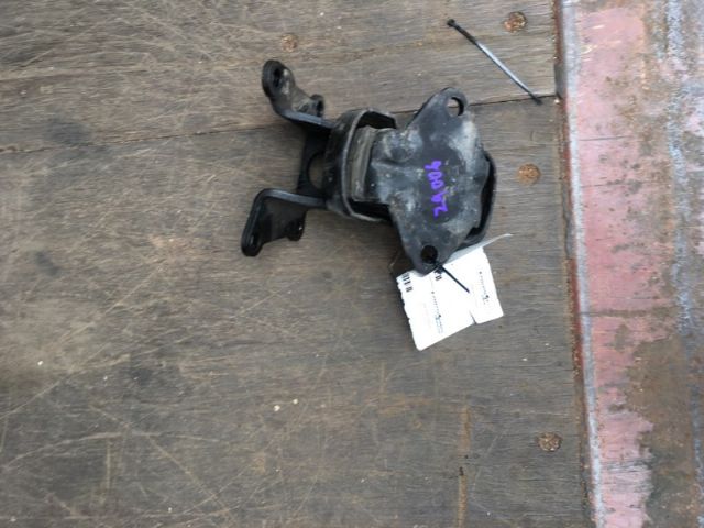Toyota Hiace TRH200 Front Gearbox Mount