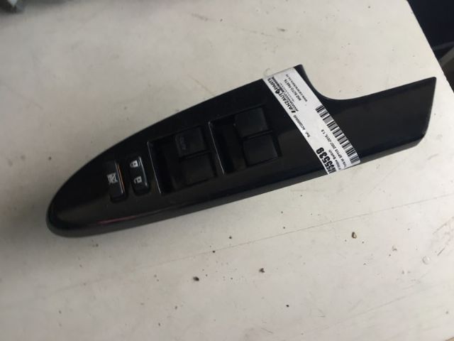 Toyota Ist XP110 2007-2016 RF Window Switch