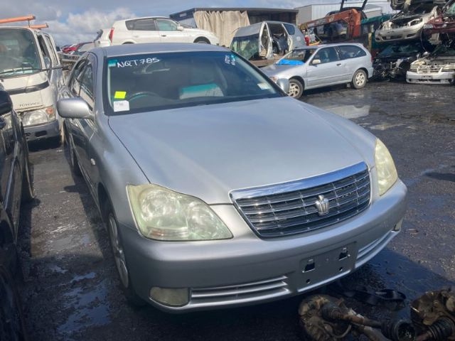 Toyota Crown GRS182 2004
