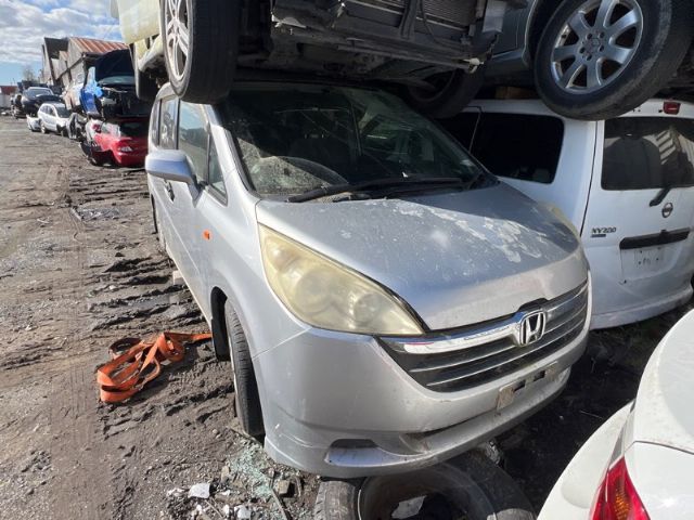 Honda Stepwgn RG1-RG3 3rd Gen 2005-2009