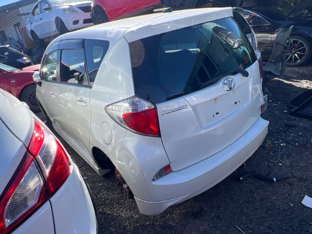 Toyota Ractis NCP120 2010-2017