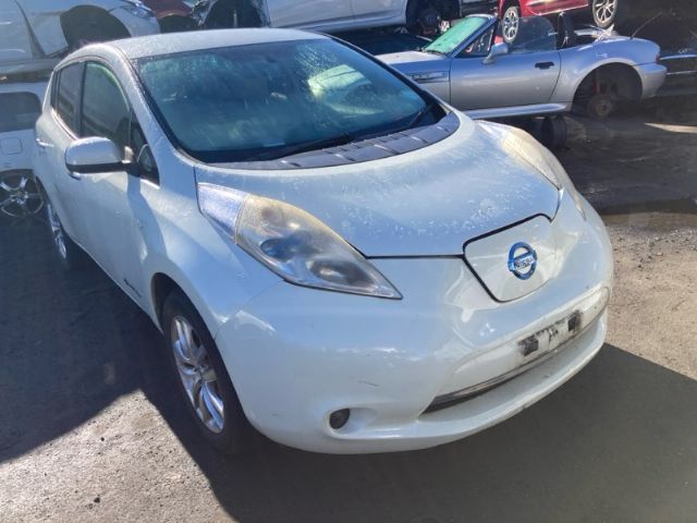 Nissan Leaf ZE0 2011-2016