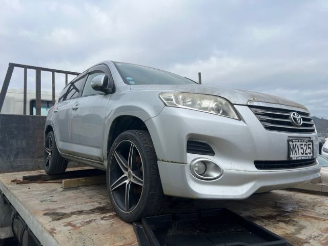 Toyota Vanguard ACA33