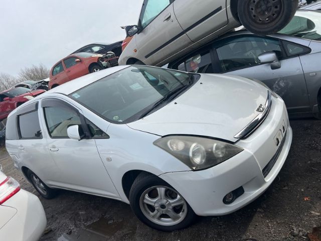 Toyota Wish ANE10 2003-2009