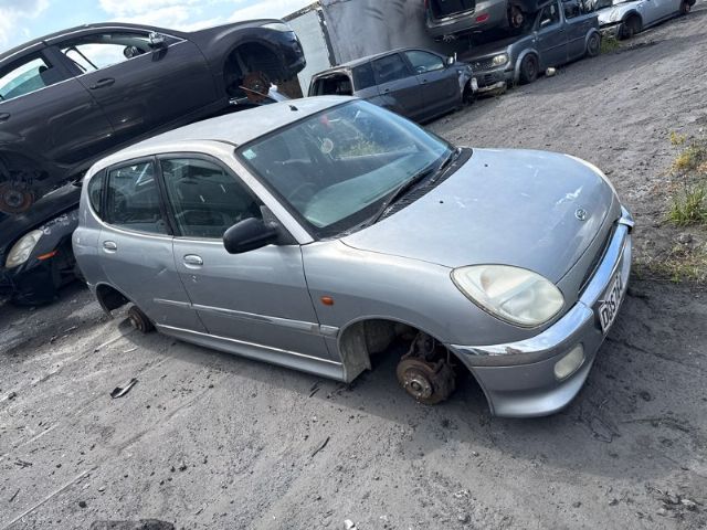 Daihatsu Sirion M101 2001-2003