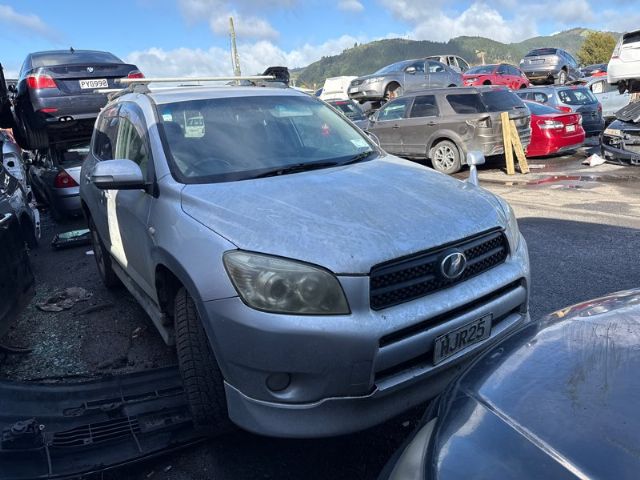 Toyota RAV4 ACA36