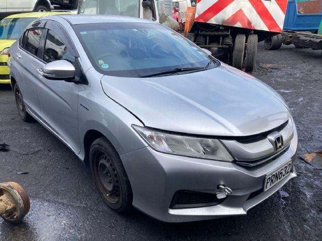 Honda Grace GM4