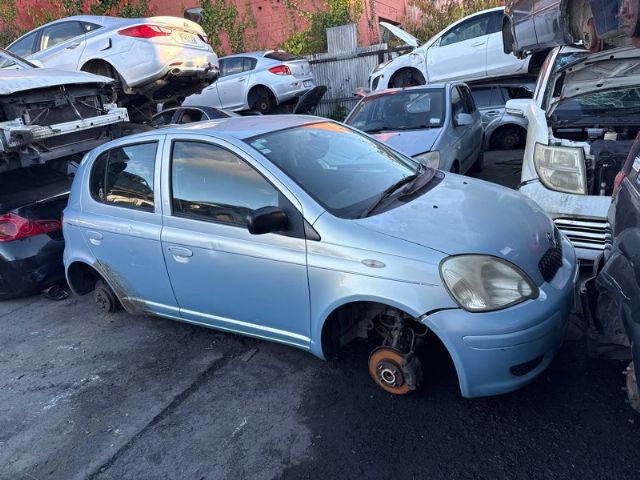 Toyota Echo SCP10 04/03-2005