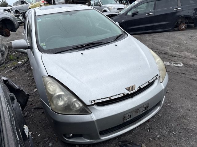 Toyota Wish ANE10 2003-2009