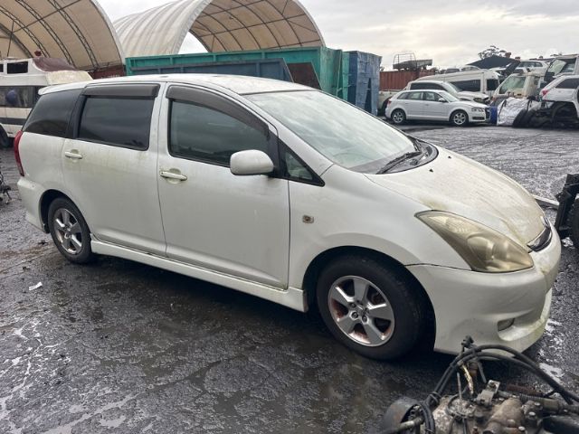Toyota Wish ZNE10G 2003-2009