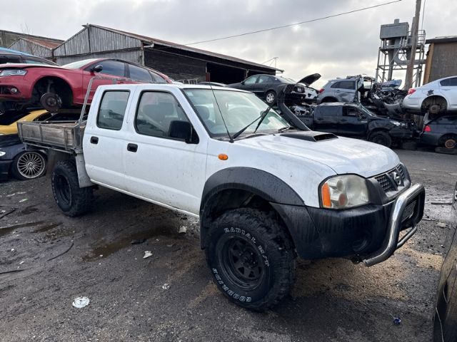 Nissan Navara D22 4WD 2008-2015