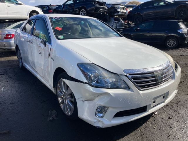Toyota Crown GWS204 2008-2012