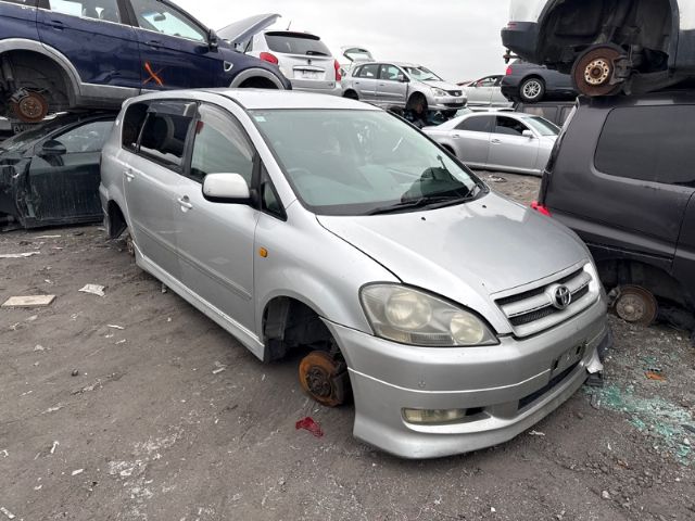Toyota Ipsum ACM21 2001-2009