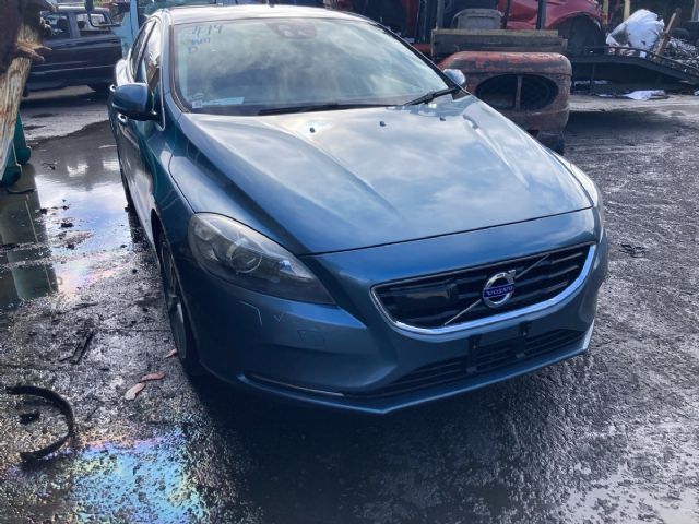 Volvo V40 P1 2012-2015