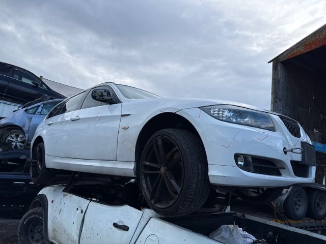 BMW 3 Series  325I E93