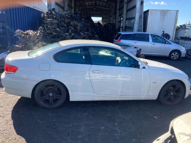 BMW 3 Series E92 320i 2005-2010